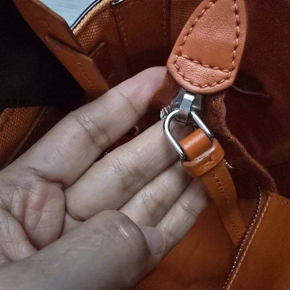 Prada Bag - Picture 7 of 11